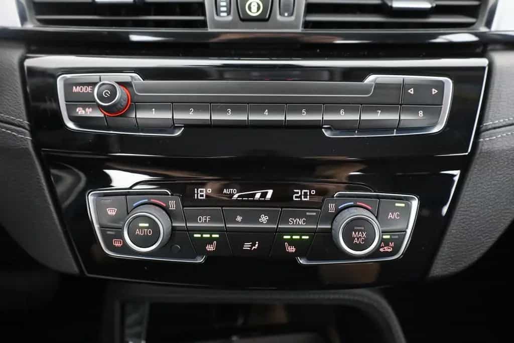 BMW X2 20i sDrive Advantage LED Navi Sitzheizung PDC 10/2019-photo-11