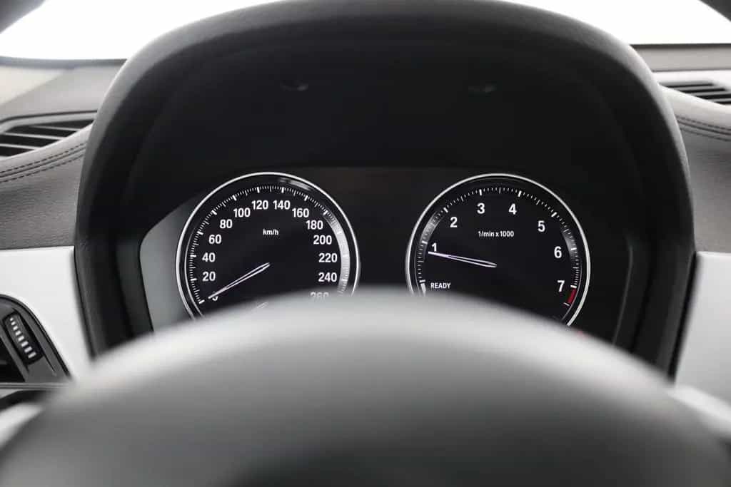 BMW X2 20i sDrive Advantage LED Navi Sitzheizung PDC 10/2019-photo-17