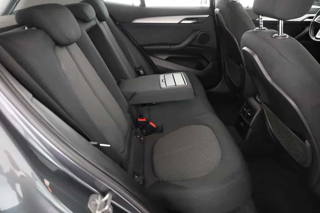 BMW X2 20i sDrive Advantage LED Navi Sitzheizung PDC 10/2019-photo-24