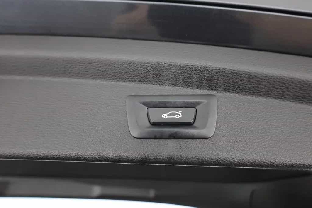 BMW X2 20i sDrive Advantage LED Navi Sitzheizung PDC 10/2019-photo-27