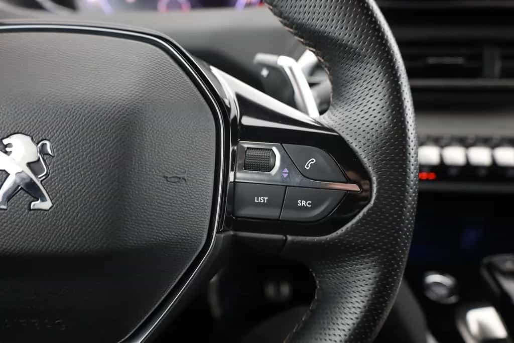 Peugeot 3008 GT 1.2 PureTech 130 Aut. LED ACC Navi 03/2023-photo-16