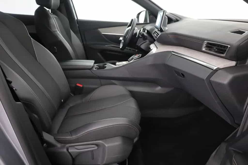 Peugeot 3008 GT 1.2 PureTech 130 Aut. LED ACC Navi 03/2023-photo-23