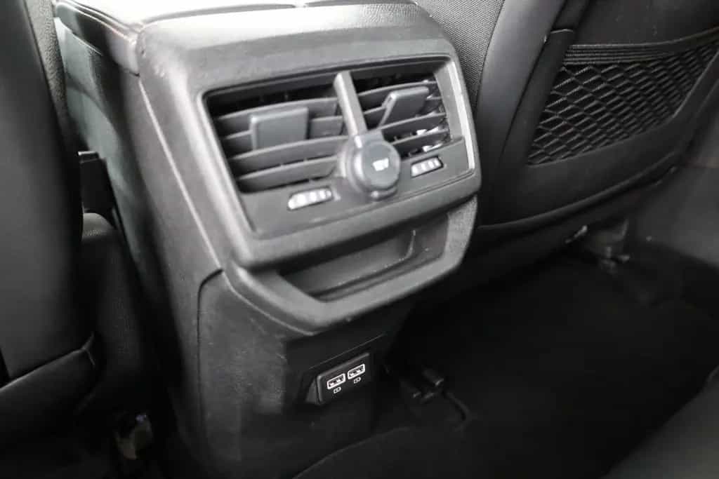 Peugeot 3008 GT 1.2 PureTech 130 Aut. LED ACC Navi 03/2023-photo-27