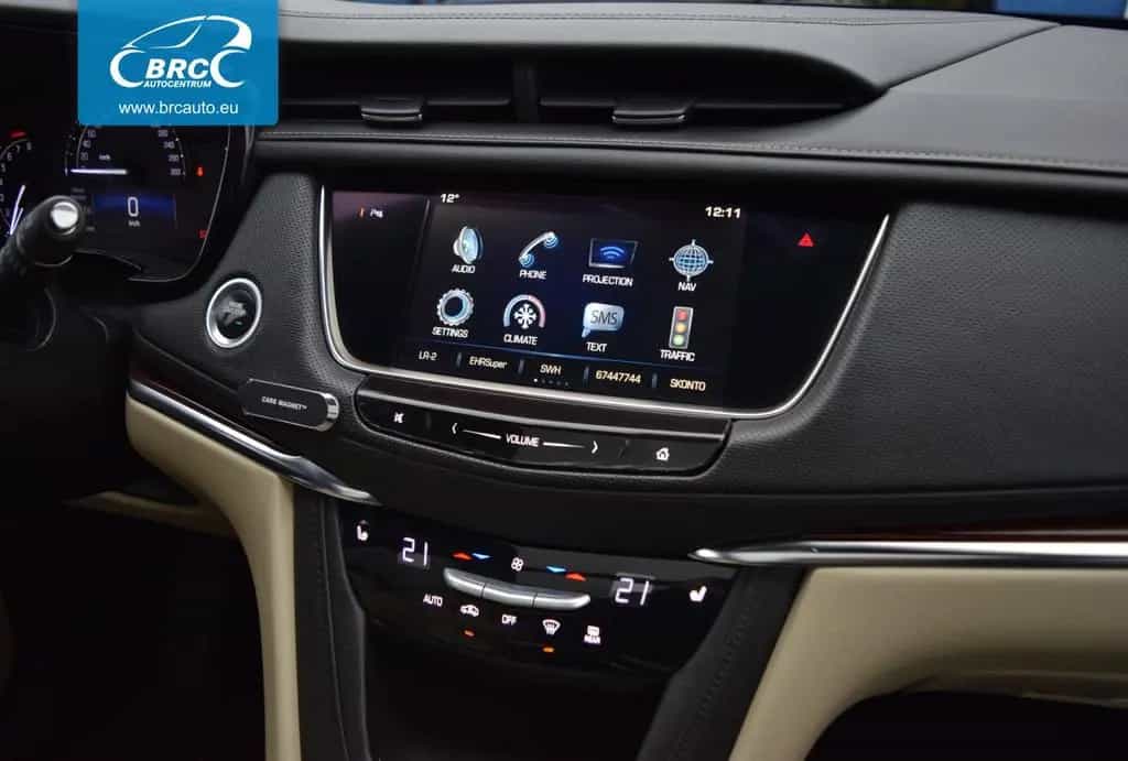 Cadillac XT5 AWD 10/2016-photo-5