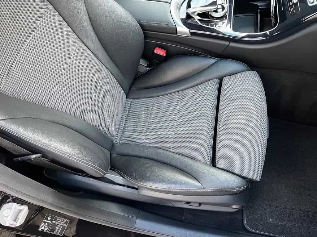 Mercedes-Benz C 180 Avantgarde Aut. Schiebedach+MatrixLED+Navi 06/2017-photo-17