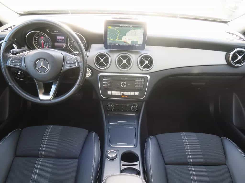 Mercedes-Benz GLA-Class 200 Urban Business-Paket LED GarminMap 05/2020-photo-10