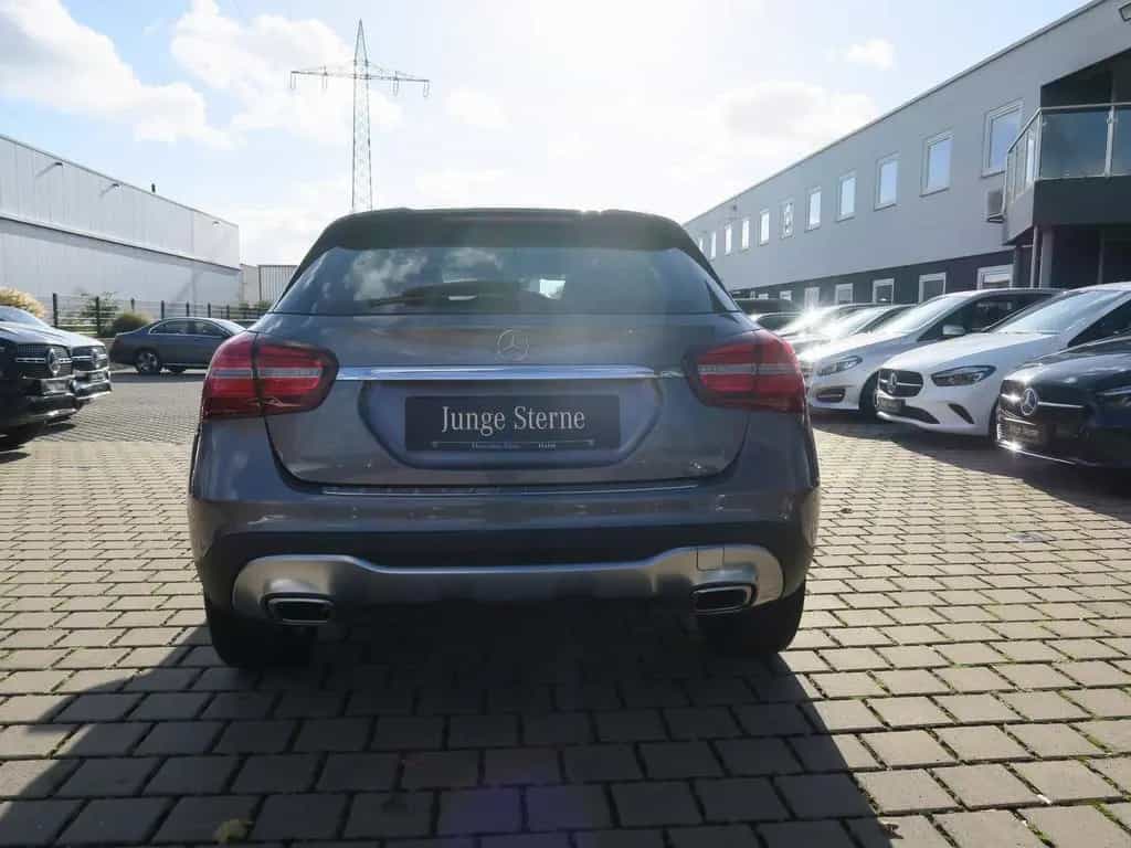 Mercedes-Benz GLA-Class 200 Urban Business-Paket LED GarminMap 05/2020-photo-4