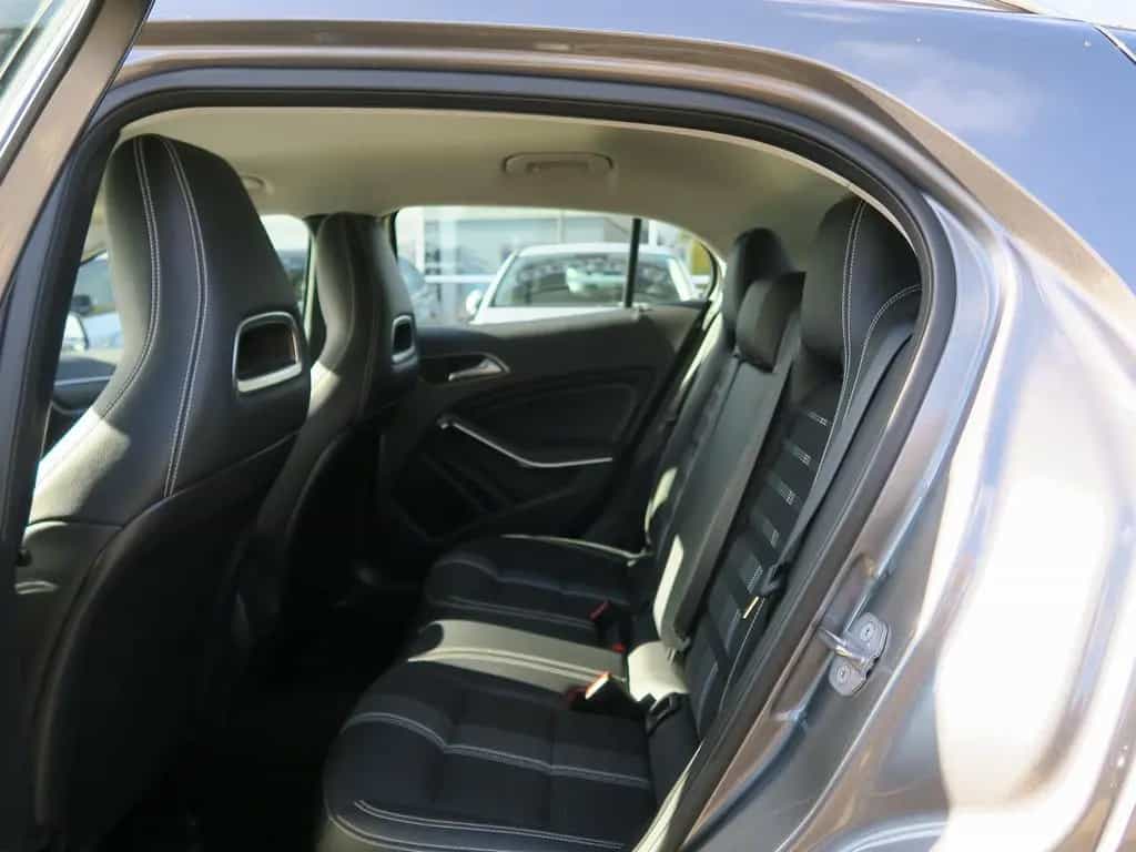 Mercedes-Benz GLA-Class 200 Urban Business-Paket LED GarminMap 05/2020-photo-6