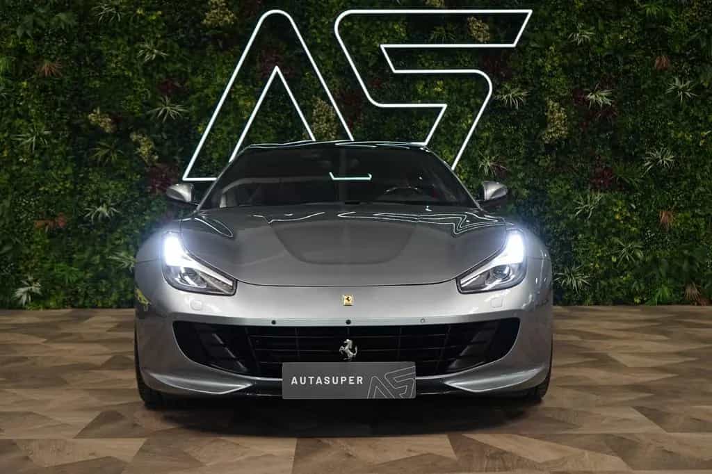 Ferrari GTC4Lusso T*V8*PANO*CARBON*LIFT*CZ 06/2017-photo-1