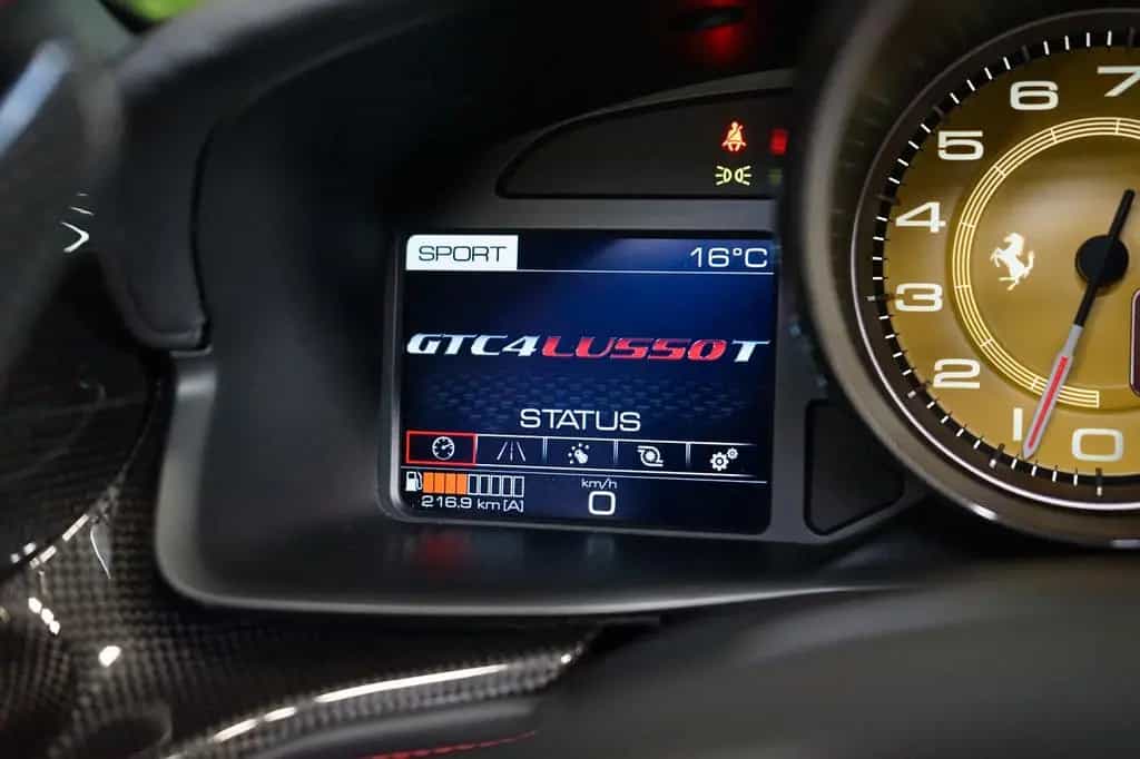 Ferrari GTC4Lusso T*V8*PANO*CARBON*LIFT*CZ 06/2017-photo-25