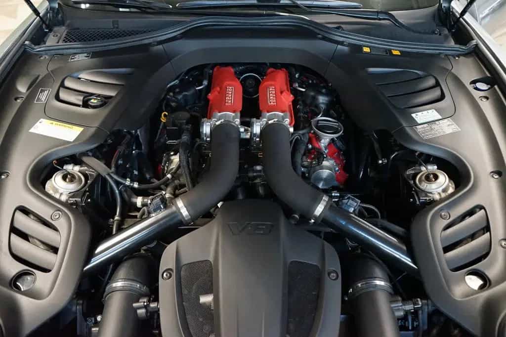 Ferrari GTC4Lusso T*V8*PANO*CARBON*LIFT*CZ 06/2017-photo-43