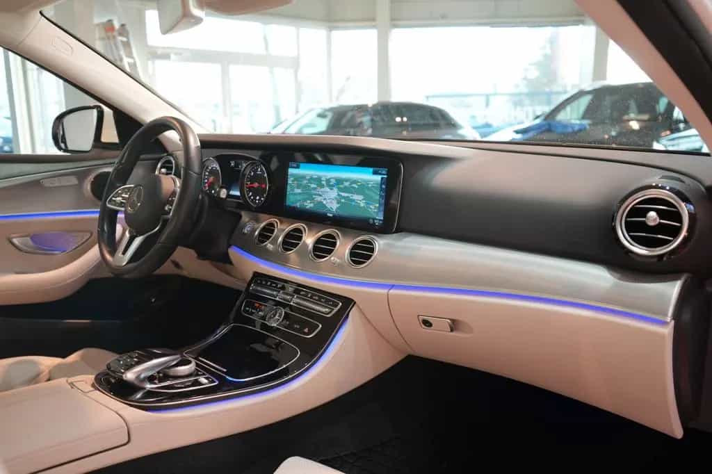 Mercedes-Benz E-Class 220 d 4Matic T 9G Avantgarde *LED*Kamera* 03/2020-photo-7