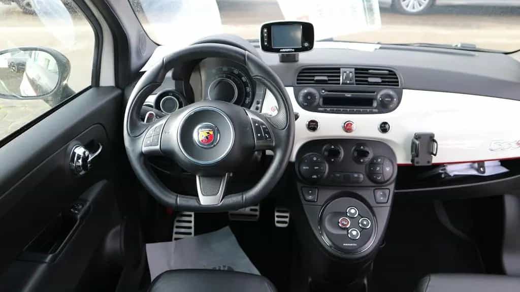 Abarth 500 Cabrio Basis Abarth Umbau Leder/Auto./Navi. 08/2012-photo-9