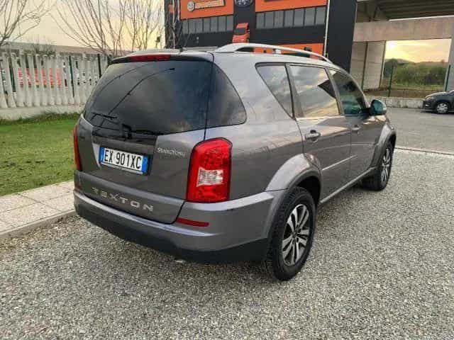 Ssangyong REXTON SSANGYONG REXTON W 2.0 Xdi 4WD A/T Top 02/2015-photo-4