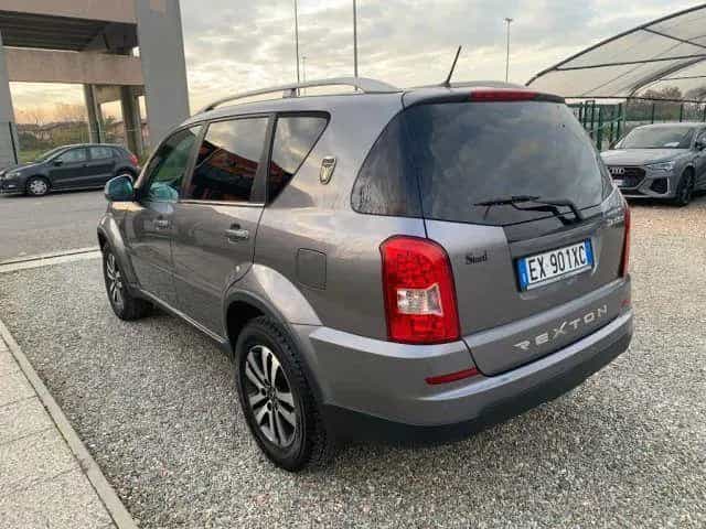 Ssangyong REXTON SSANGYONG REXTON W 2.0 Xdi 4WD A/T Top 02/2015-photo-6