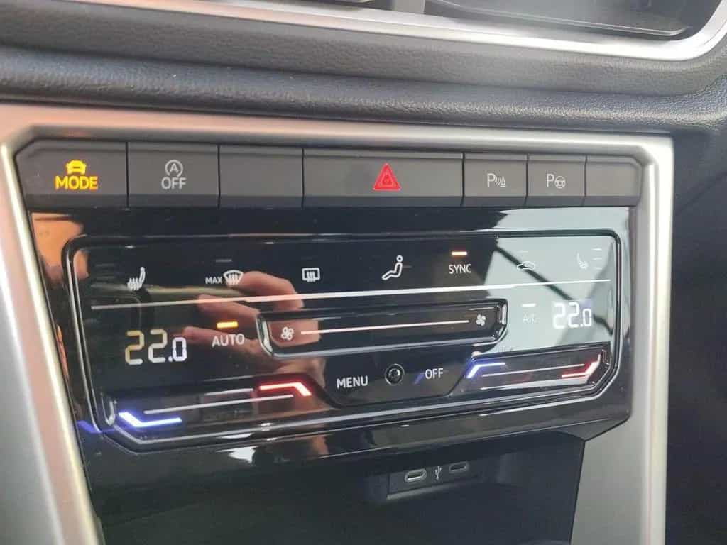 Volkswagen T-Roc Cabriolet MOVE 1.5 TSI DSG +CLIMATRONIC+ 07/2023-photo-11