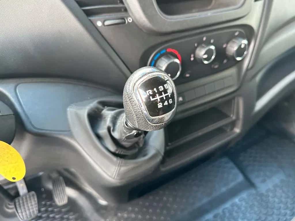 Iveco Daily 35S14 2.3 HPT PM Cabinato 136 cv 09/2021-photo-10