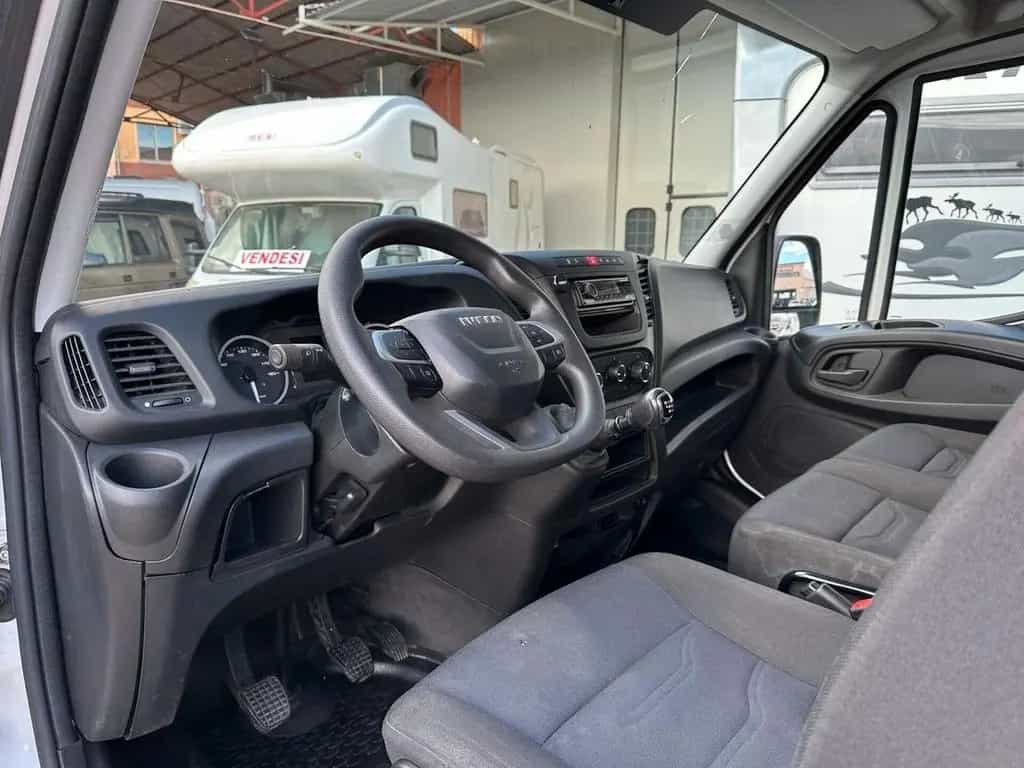 Iveco Daily 35S14 2.3 HPT PM Cabinato 136 cv 09/2021-photo-6