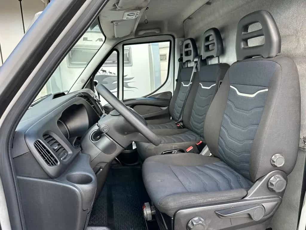 Iveco Daily 35S14 2.3 HPT PM Cabinato 136 cv 09/2021-photo-7