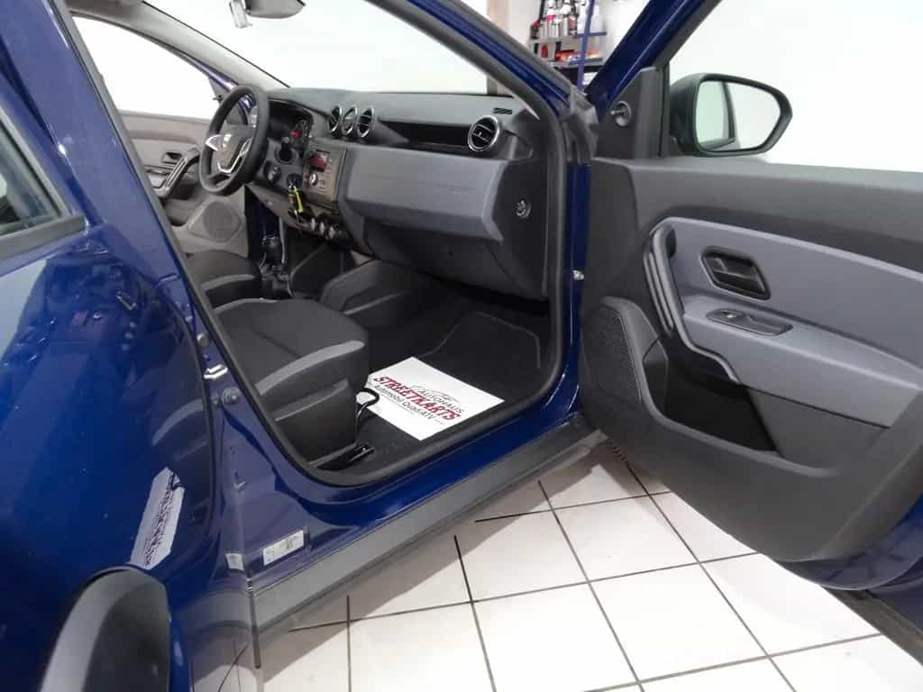 Dacia Duster II 1.6 Essential 1. Hand 8fach Bluetooth 04/2018-photo-10