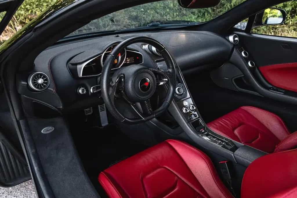 McLaren MP4-12C MwsT.*Scheckheft*Carbon 06/2012-photo-14
