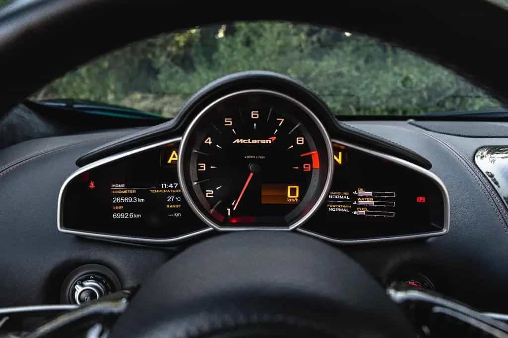 McLaren MP4-12C MwsT.*Scheckheft*Carbon 06/2012-photo-16