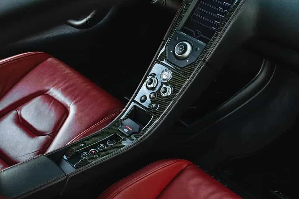 McLaren MP4-12C MwsT.*Scheckheft*Carbon 06/2012-photo-20