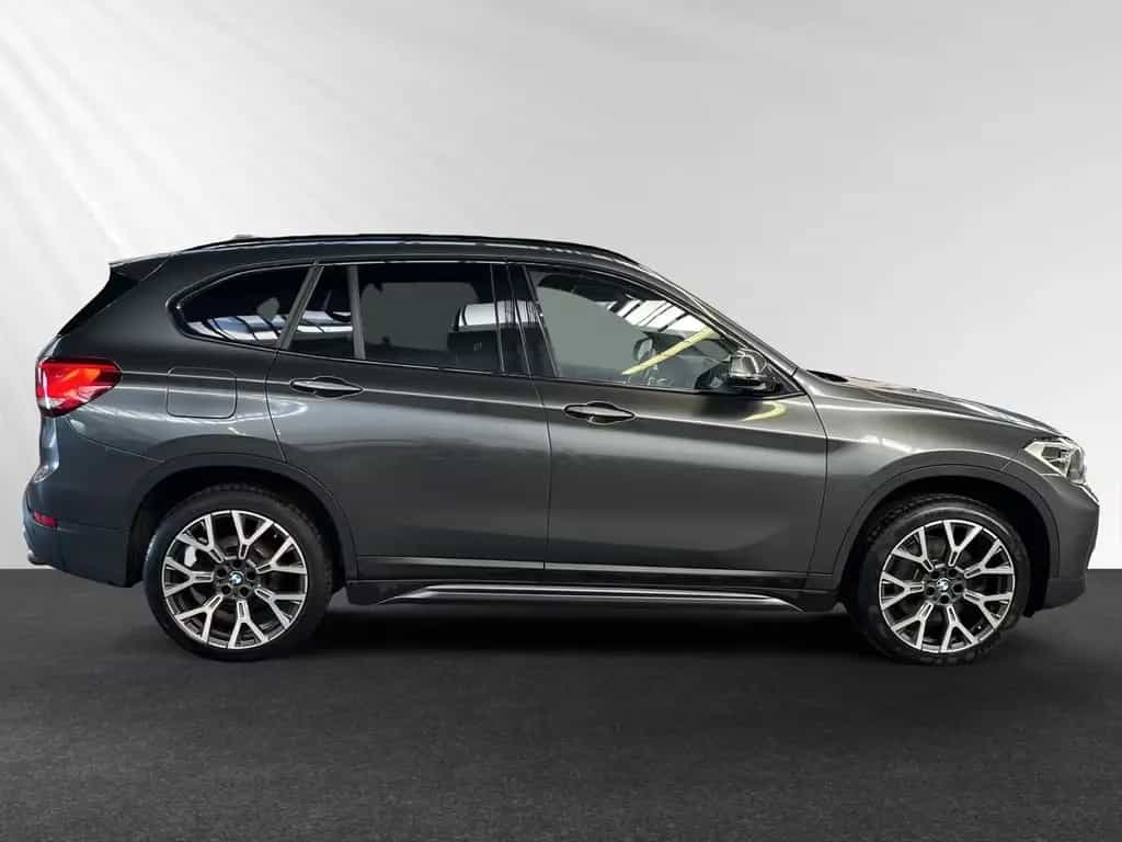 BMW X1 xDrive20i SportLine|AHK|Head-Up|HiFi|19"LMR 08/2021-photo-1