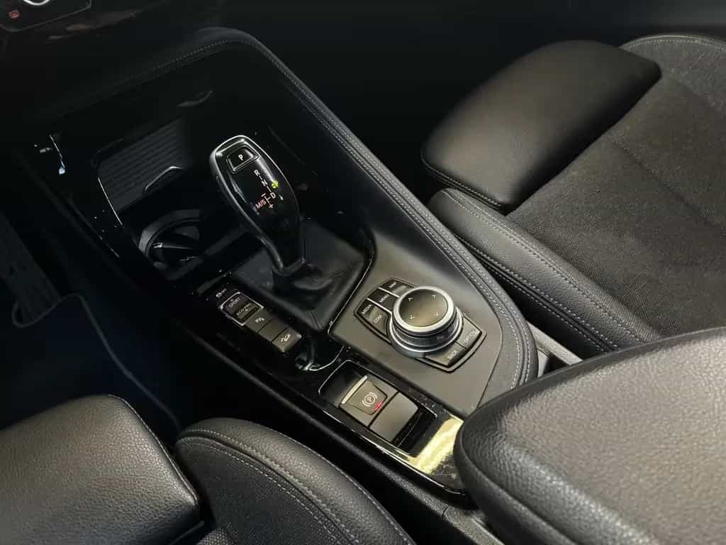 BMW X1 xDrive20i SportLine|AHK|Head-Up|HiFi|19"LMR 08/2021-photo-11