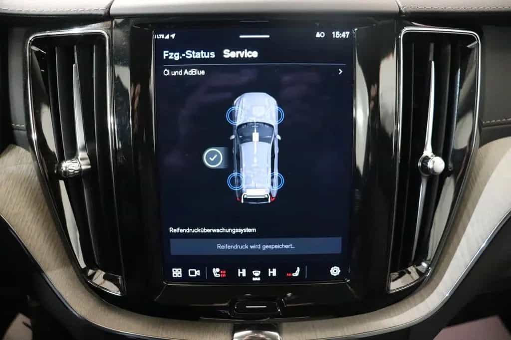 Volvo XC60 B4 D Plus Dark Inscription 12/2021-photo-15