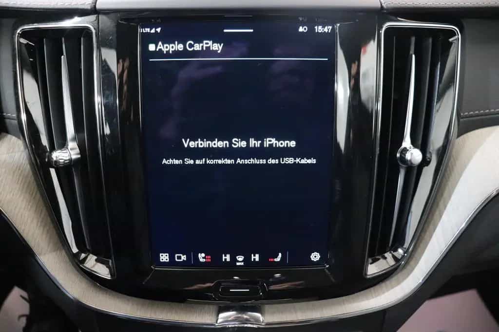 Volvo XC60 B4 D Plus Dark Inscription 12/2021-photo-16