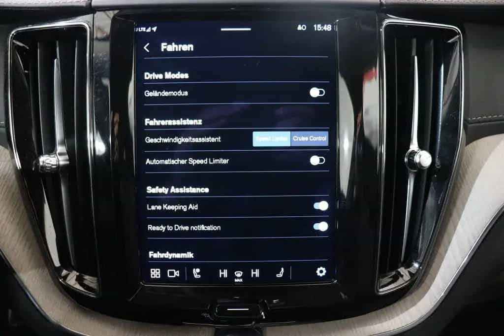 Volvo XC60 B4 D Plus Dark Inscription 12/2021-photo-17