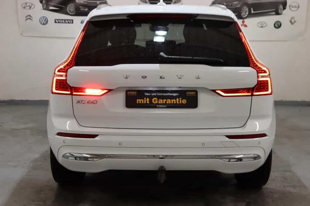 Volvo XC60 B4 D Plus Dark Inscription 12/2021-photo-3