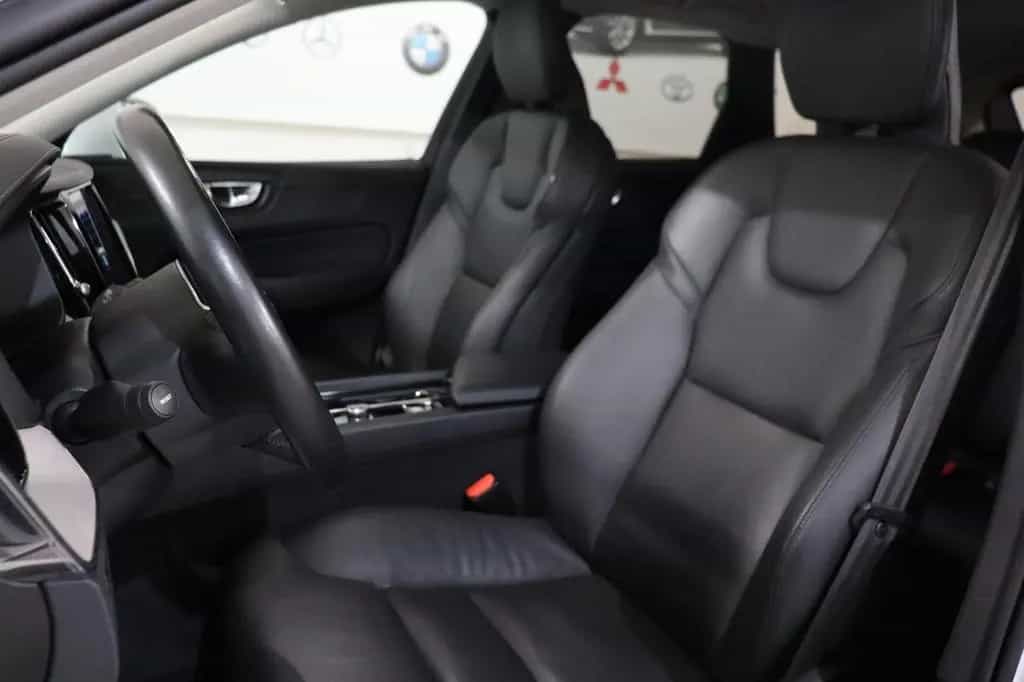 Volvo XC60 B4 D Plus Dark Inscription 12/2021-photo-9
