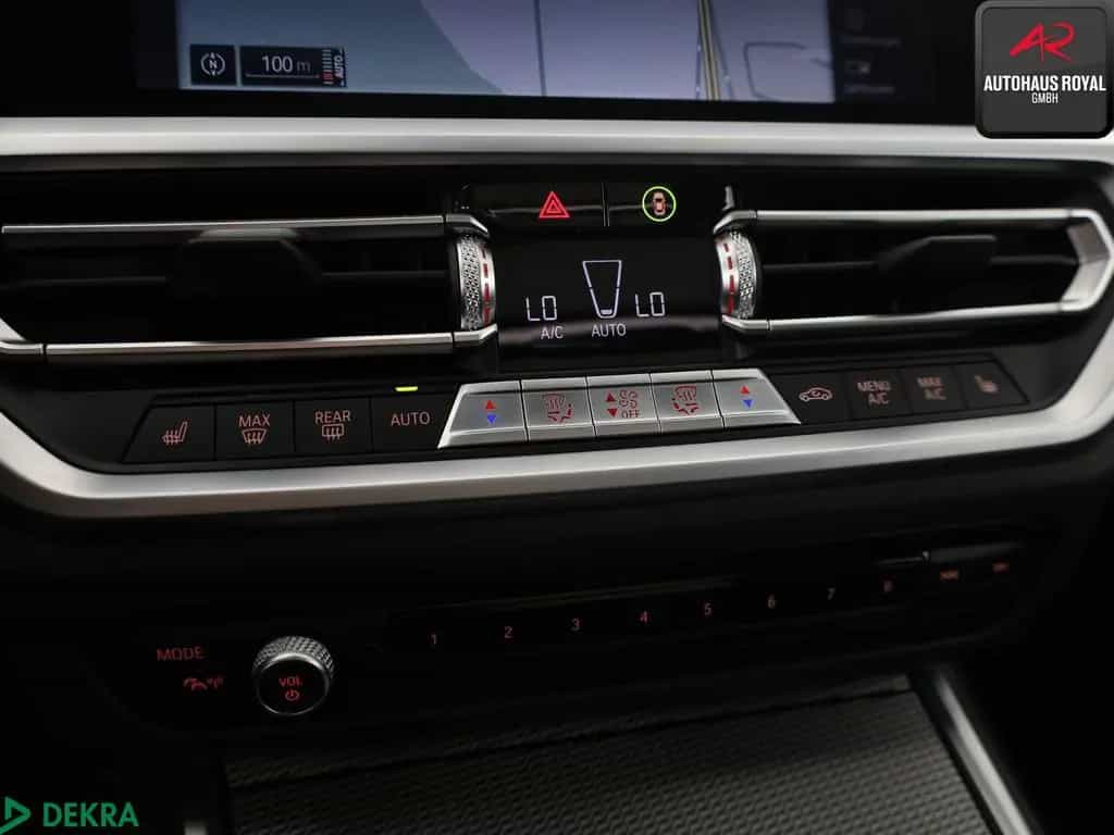 BMW 3 Series 330 i T xDrive SAG M SPORT HUD,LASER,HARMAN/K 01/2020-photo-23