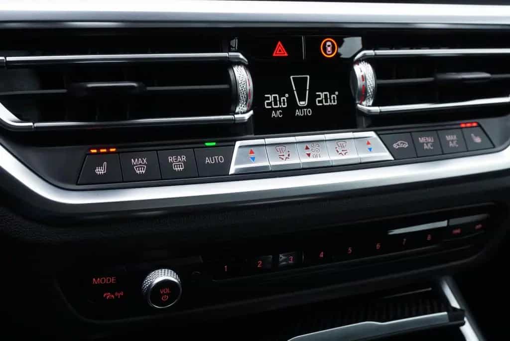 BMW M4 Competition Driver´s Carbon PerfSitze RFK HUD 04/2021-photo-37