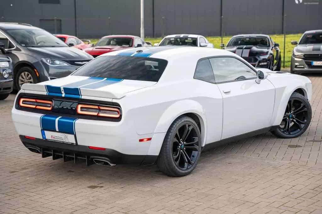 Dodge Challenger 5,7 HEMI V8 Widebody Leder Top 03/2021-photo-12