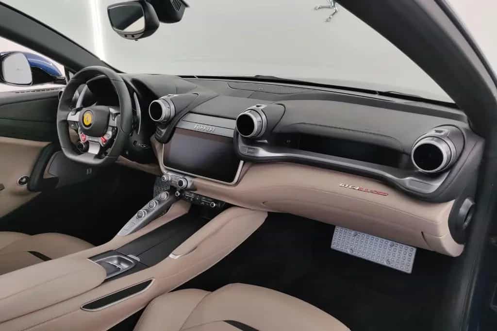 Ferrari GTC4Lusso /BluTourDeFrance/2Y FerrariApproved 07/2018-photo-19
