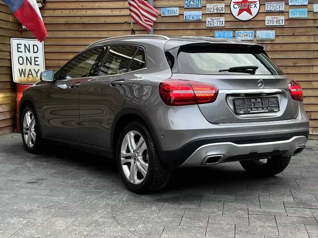 Mercedes-Benz GLA 250 4Matic LED Navi Pano Kamera GJR 05/2019-photo-10