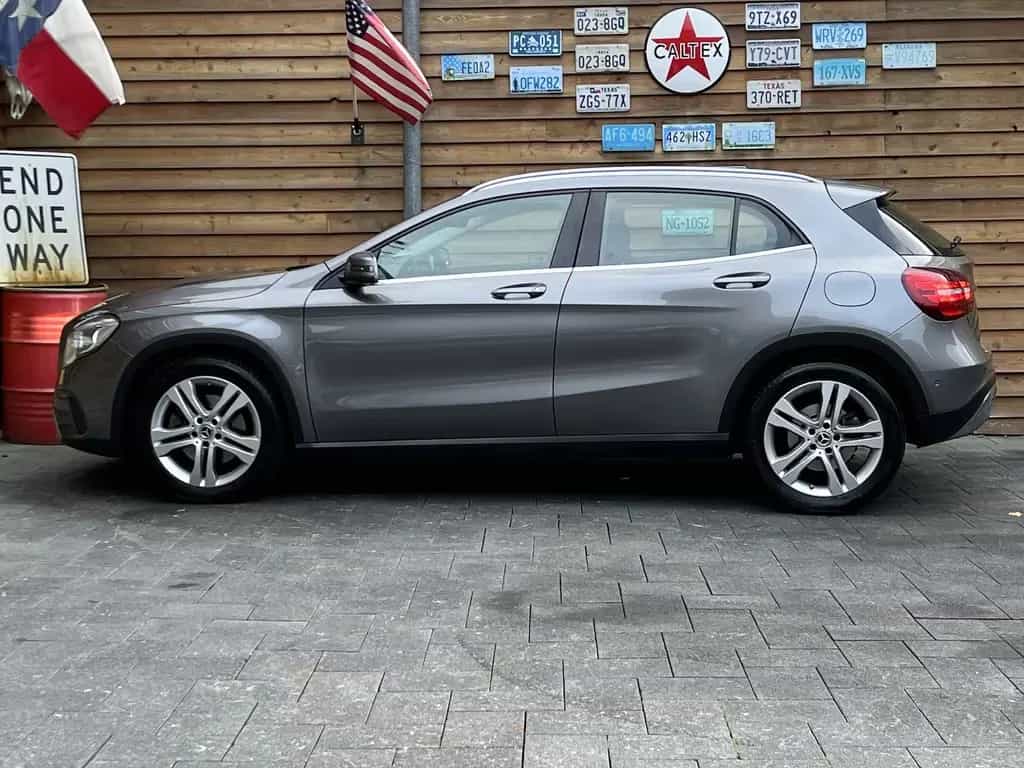 Mercedes-Benz GLA 250 4Matic LED Navi Pano Kamera GJR 05/2019-photo-15
