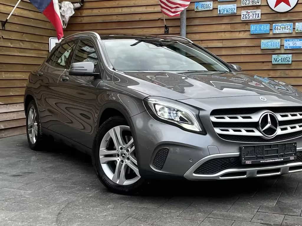 Mercedes-Benz GLA 250 4Matic LED Navi Pano Kamera GJR 05/2019-photo-2
