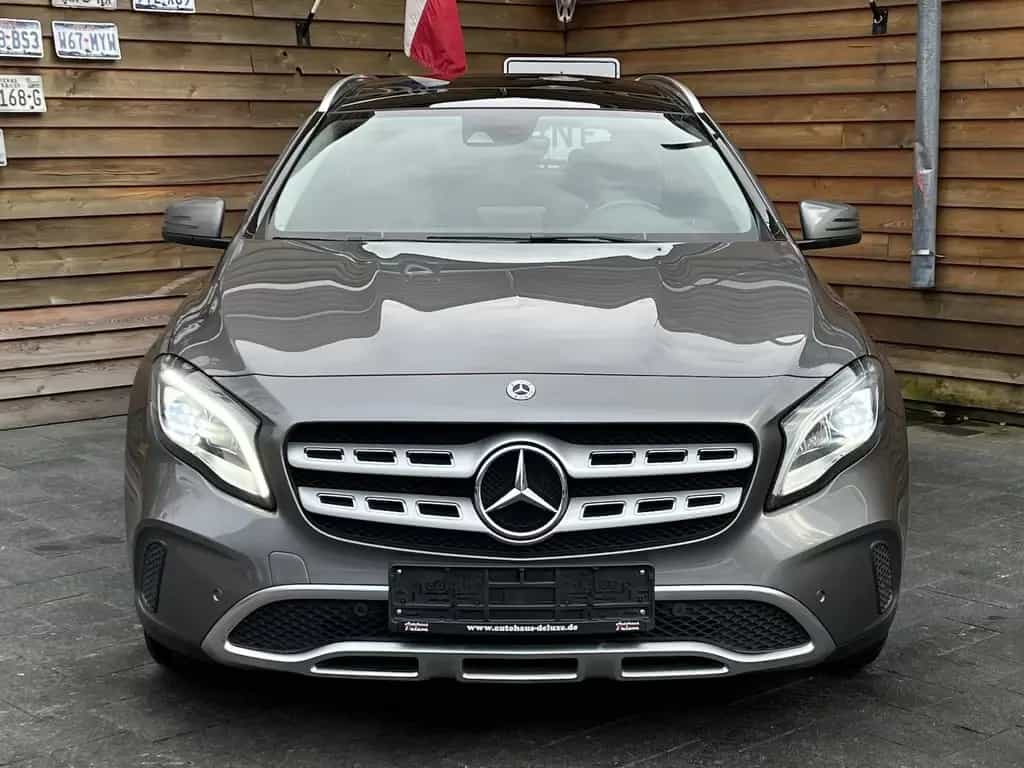 Mercedes-Benz GLA 250 4Matic LED Navi Pano Kamera GJR 05/2019-photo-3