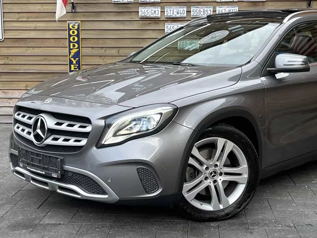 Mercedes-Benz GLA 250 4Matic LED Navi Pano Kamera GJR 05/2019-photo-4