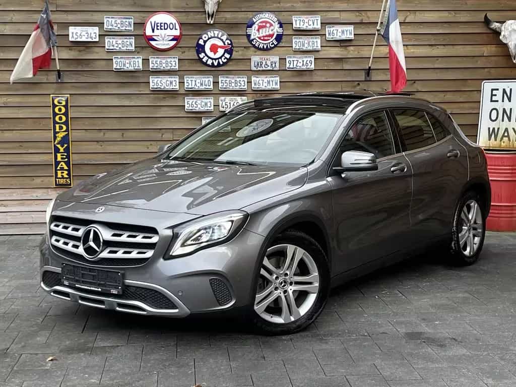 Mercedes-Benz GLA 250 4Matic LED Navi Pano Kamera GJR 05/2019-photo-5
