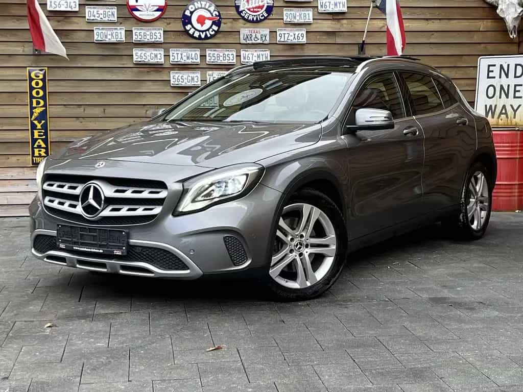 Mercedes-Benz GLA 250 4Matic LED Navi Pano Kamera GJR 05/2019-photo-6