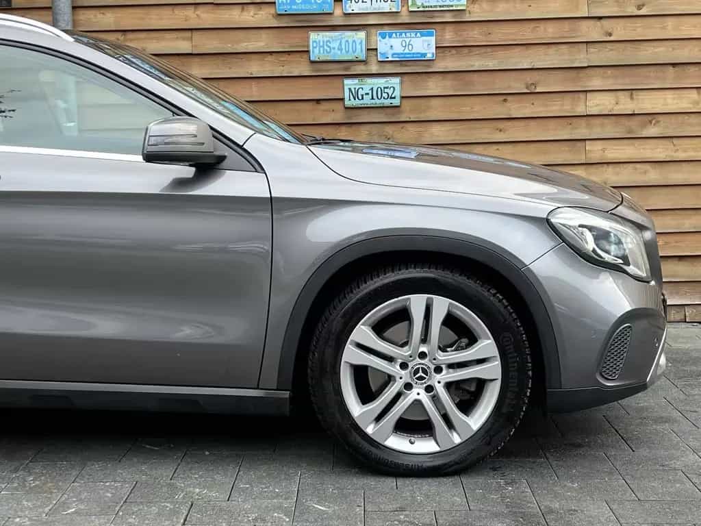 Mercedes-Benz GLA 250 4Matic LED Navi Pano Kamera GJR 05/2019-photo-8