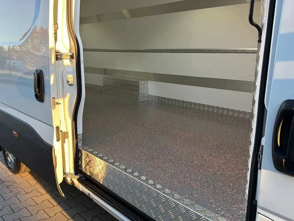 Iveco Daily 35S18 L4H2 16m³ Aut.+KÜHLER 0°+ACC+LED+NAV 11/2023-photo-7