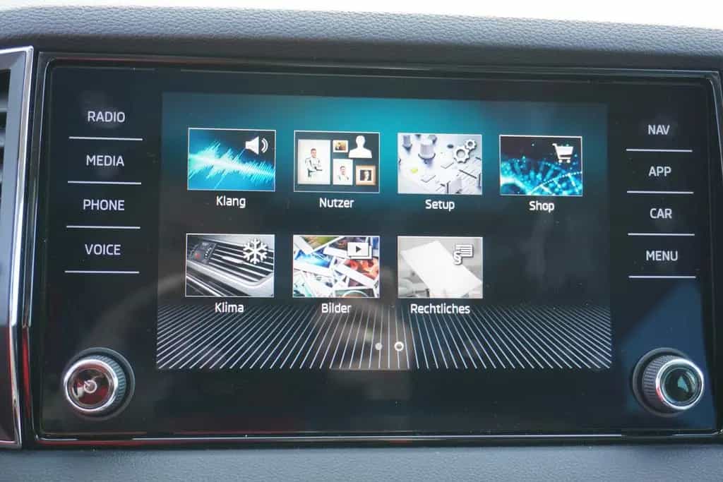 Skoda Karoq 1.5 TSI Style LED Navi ACC Kamera Keyless 06/2022-photo-26