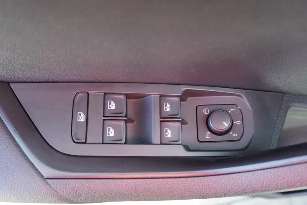 Skoda Karoq 1.5 TSI Style LED Navi ACC Kamera Keyless 06/2022-photo-7