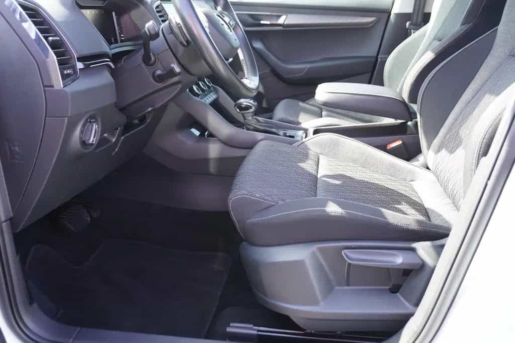 Skoda Karoq 1.5 TSI Style LED Navi ACC Kamera Keyless 06/2022-photo-8